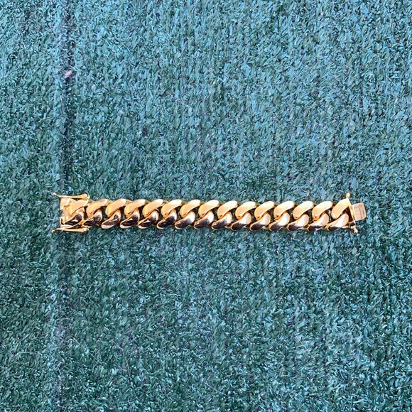 Gold bracelet - Picture 1 of 3